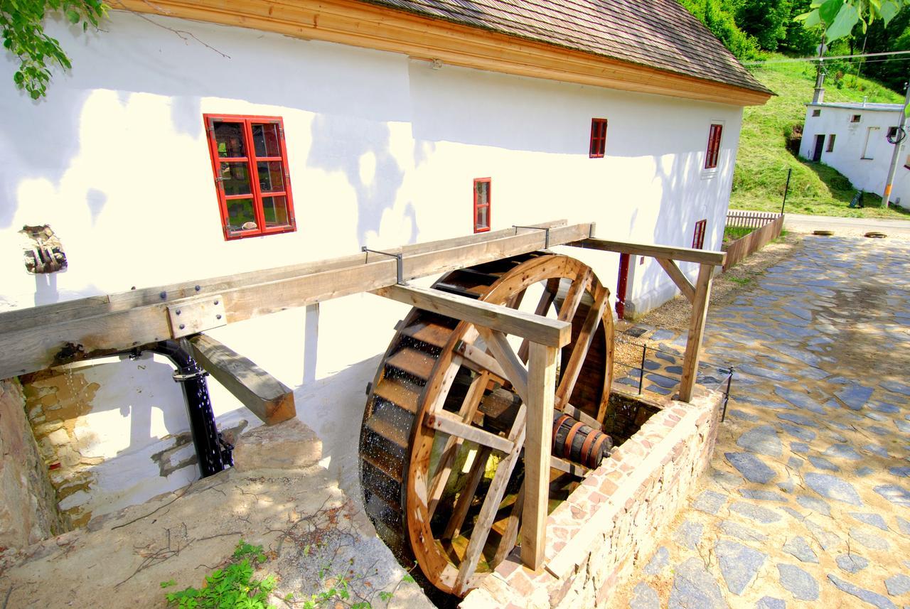 Hotel Porcuv Mlyn Bykovice Exterior foto